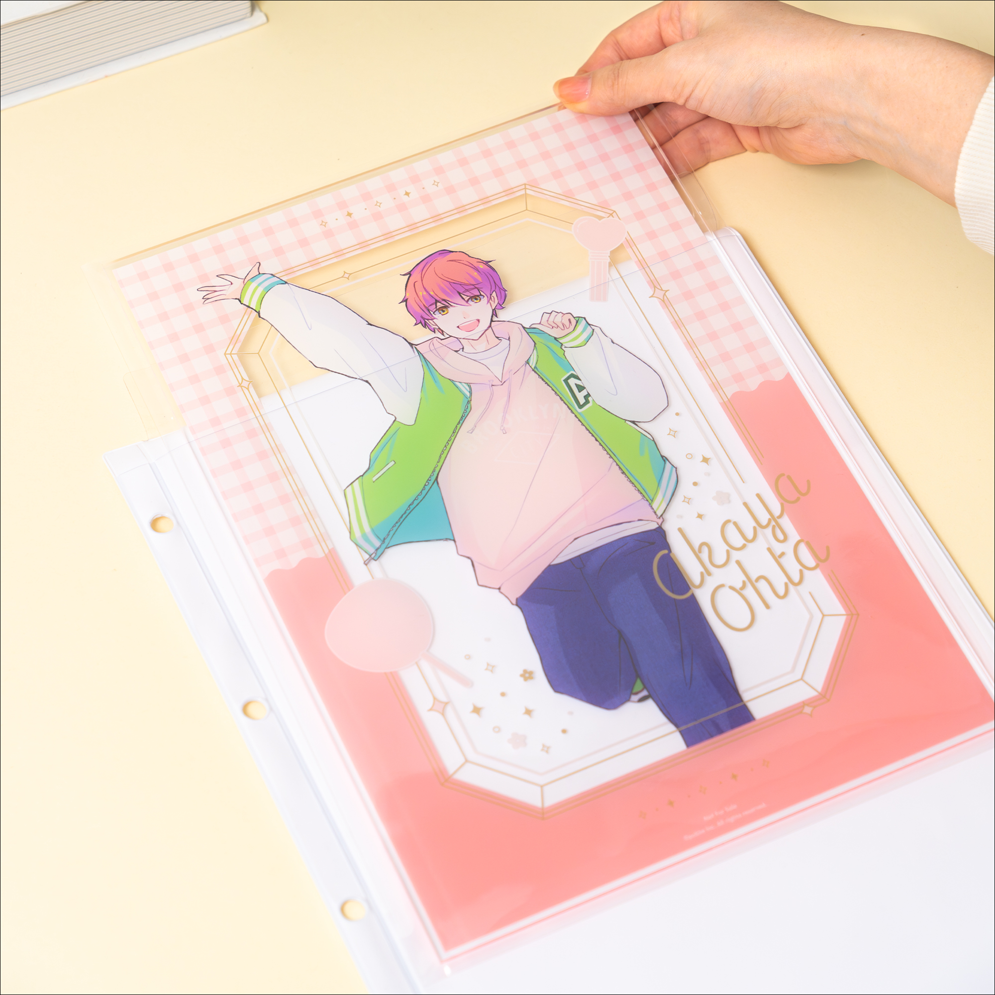 A4サイズまで対応。ビッグサイズのアクスタをそのまま収納